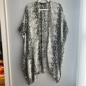 Anthropologie snake skin kimono